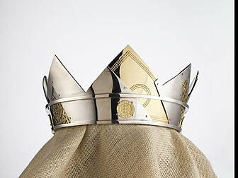 Brian Boru millennium crown to...